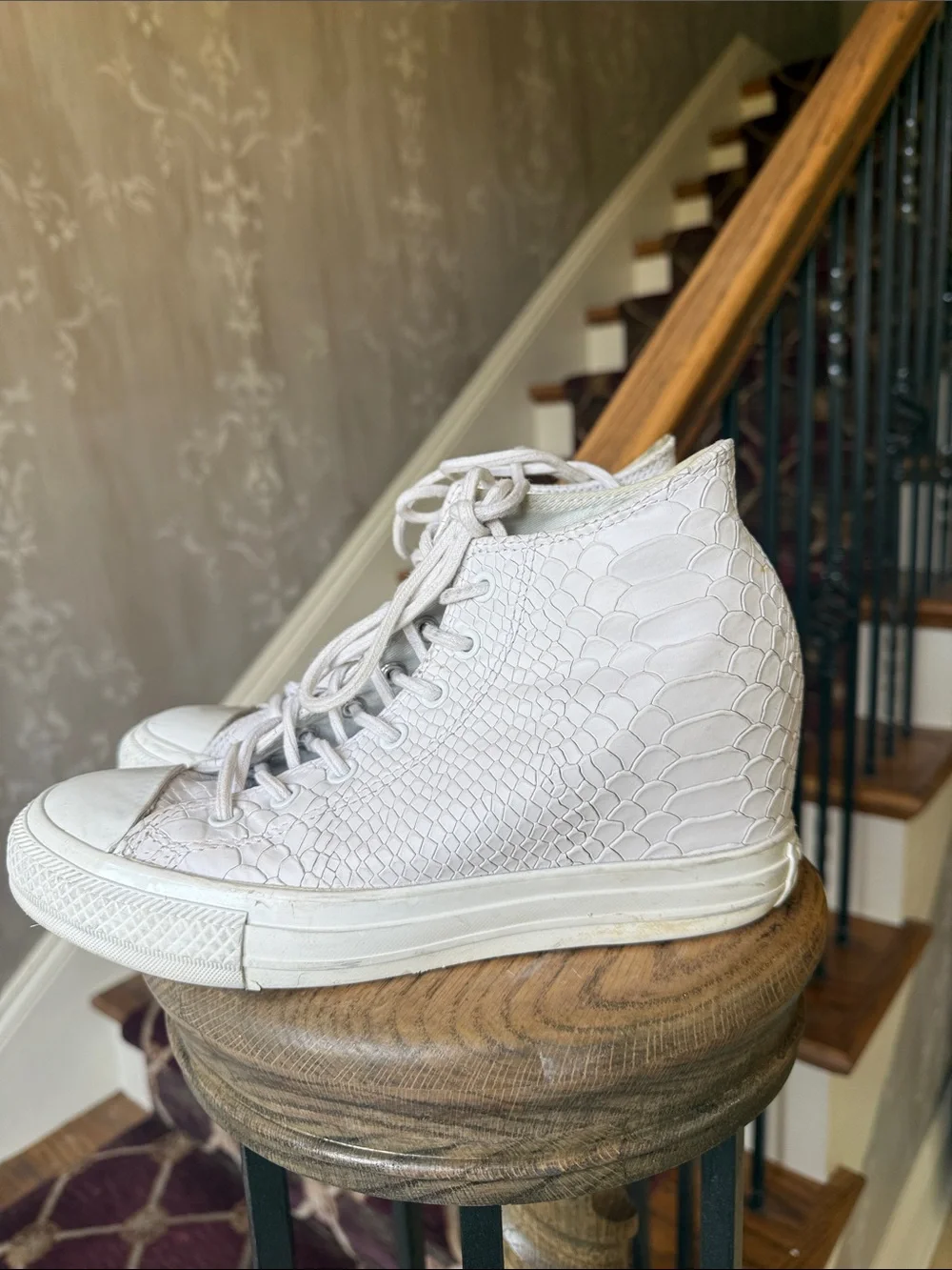 N/A converse chuck